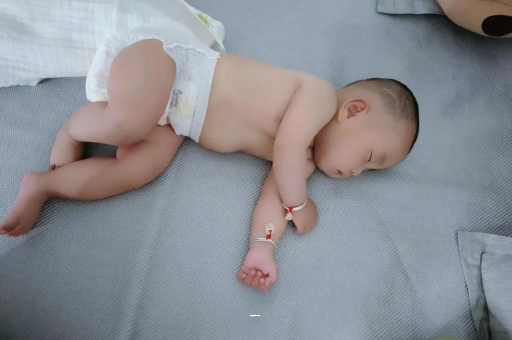 宝鸡宝宝尿有泡沫怎么回事